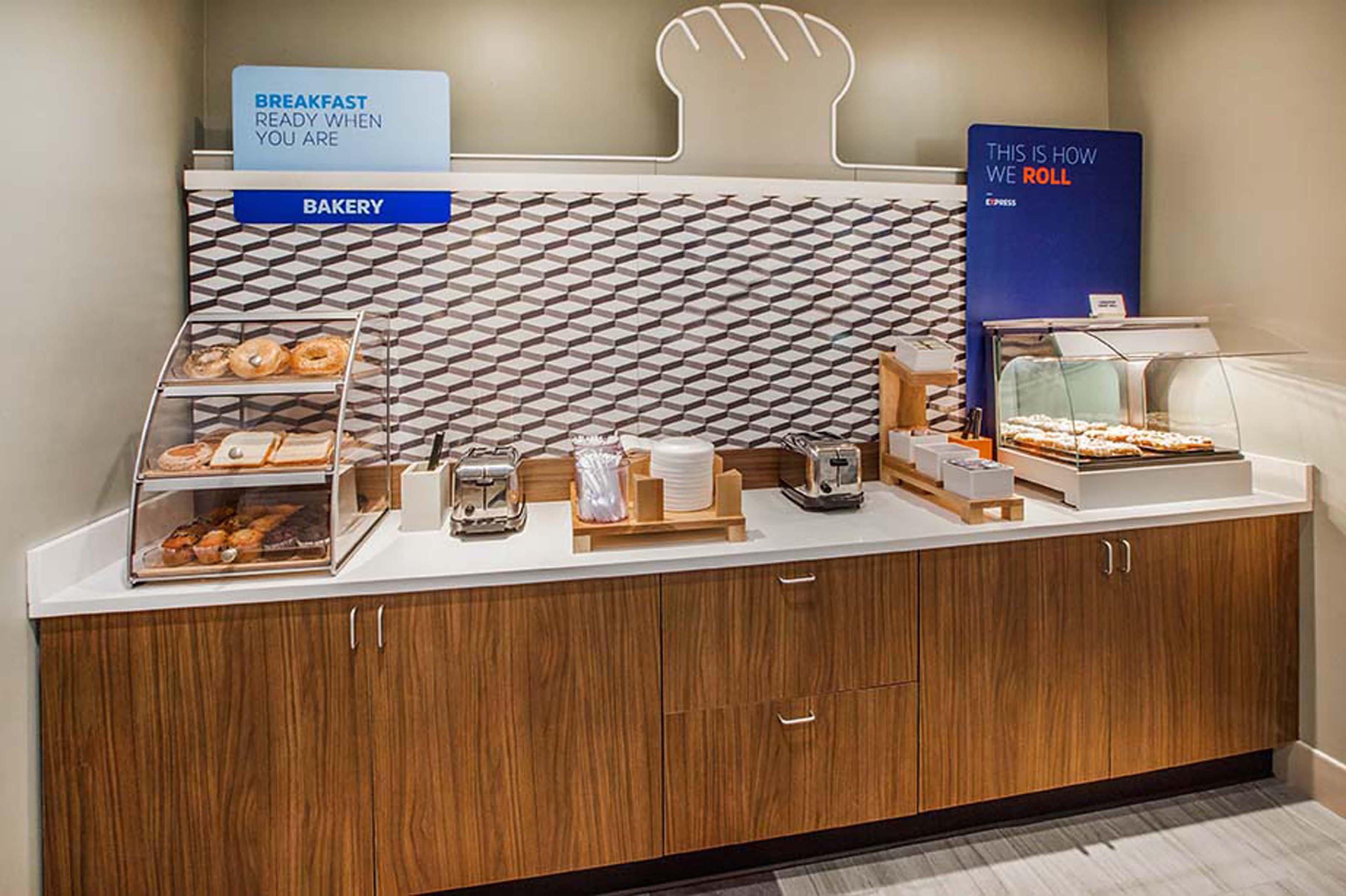Holiday Inn Express Hotel & Suites Knoxville By Ihg Екстер'єр фото